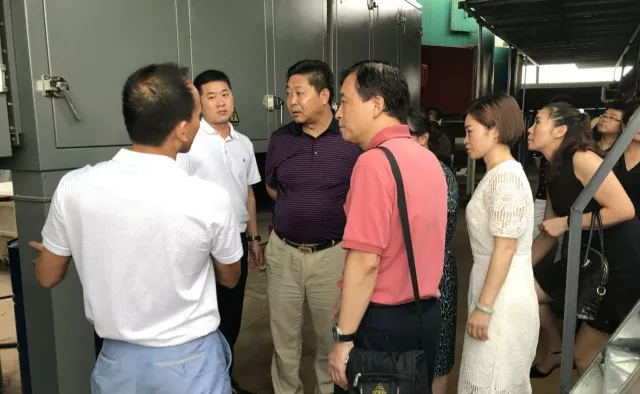 熱烈歡迎佛山市河南省商會(huì)領(lǐng)導(dǎo)蒞臨廣一塑薄膜有限公司參觀指導(dǎo)工作！